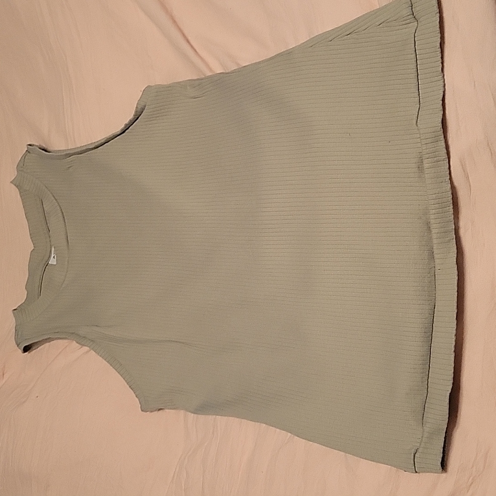 Ribbed tank
